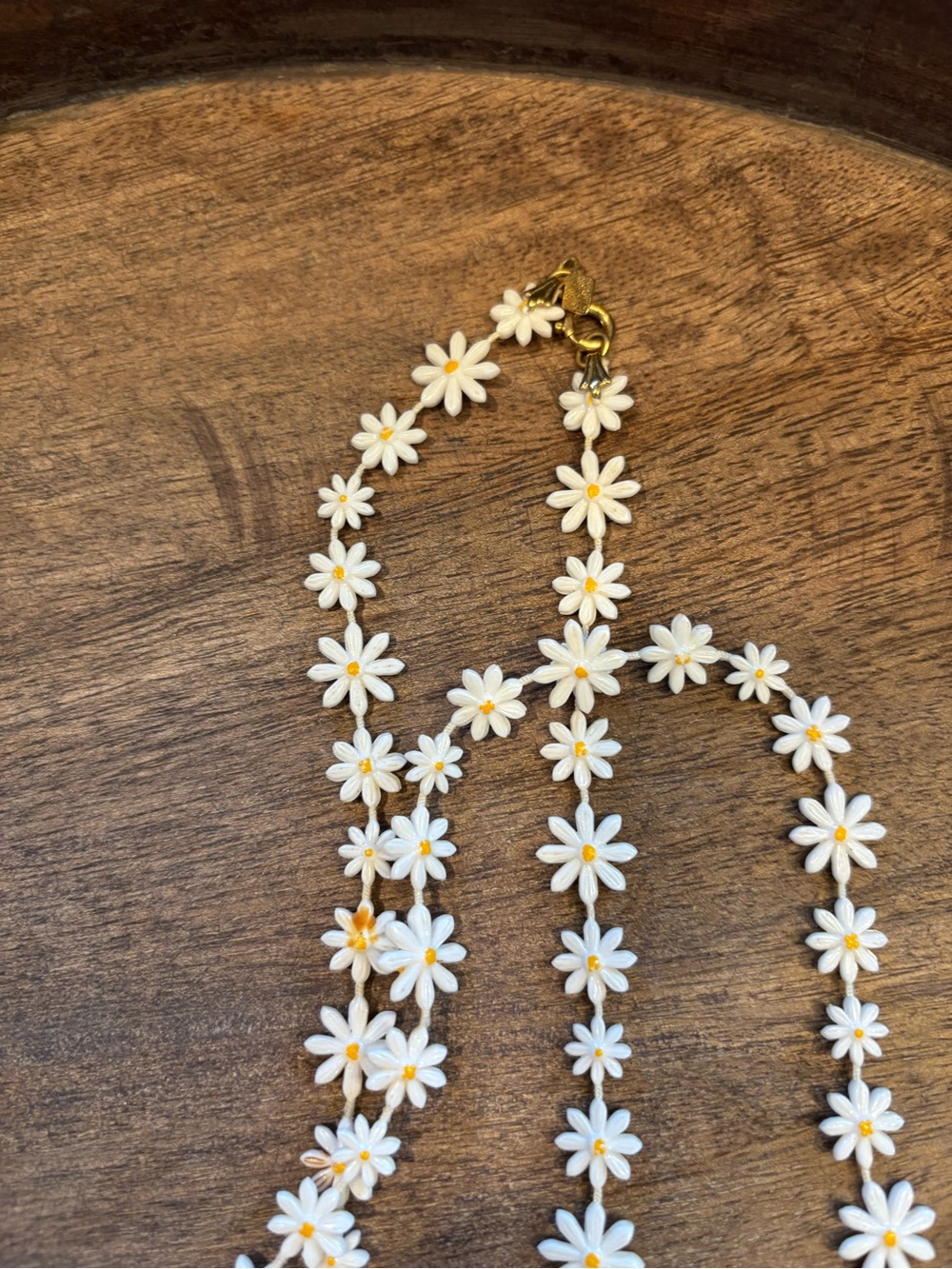 Vintage Sarah Coventry White Daisy Flower Necklace and clip on earrings - Picture 4 of 12